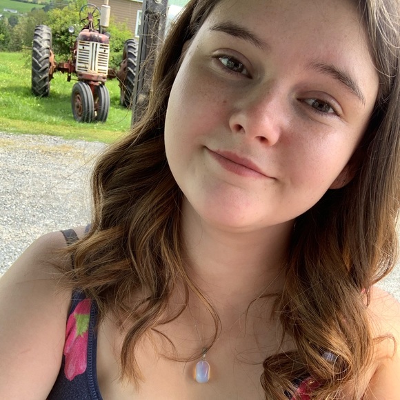 Meet your Posher, Kaylie - Picture 1 of 1